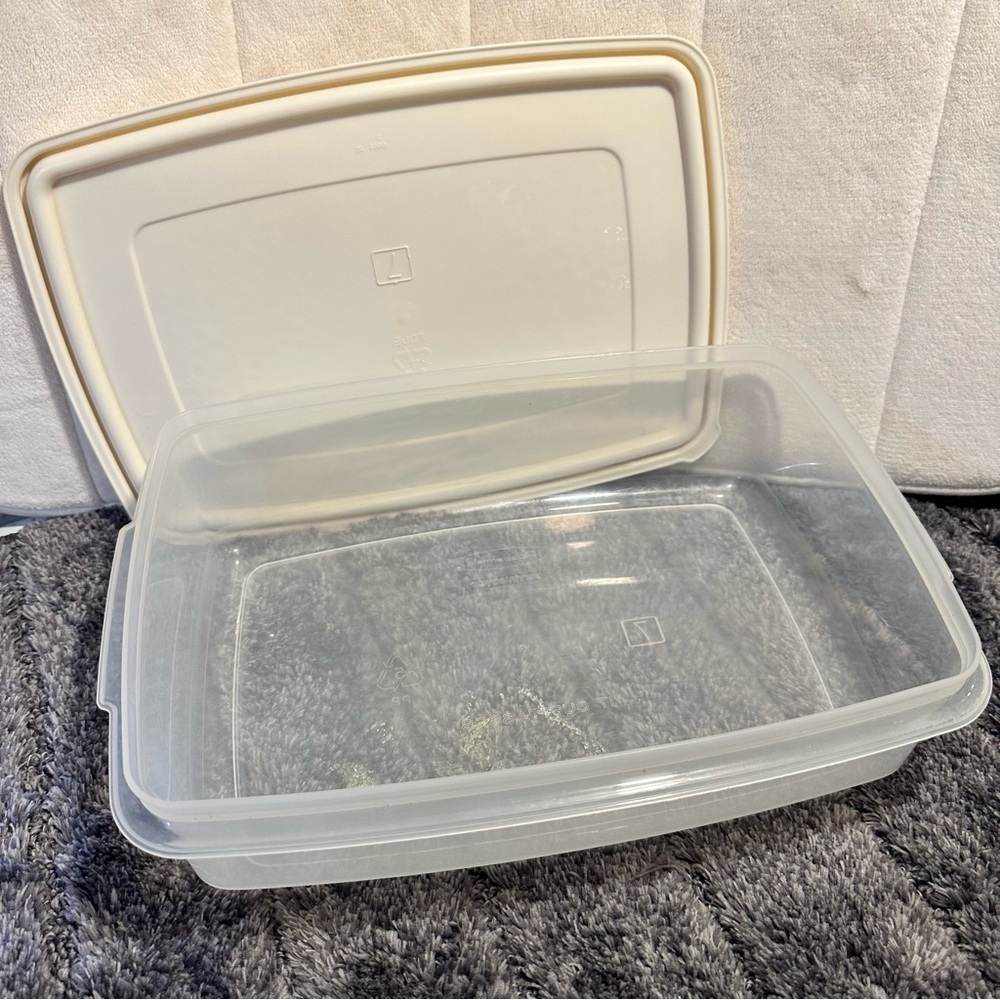 Servin saver #7 rubbermaid 4.2 litres